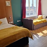 Park Hotel & Apartments