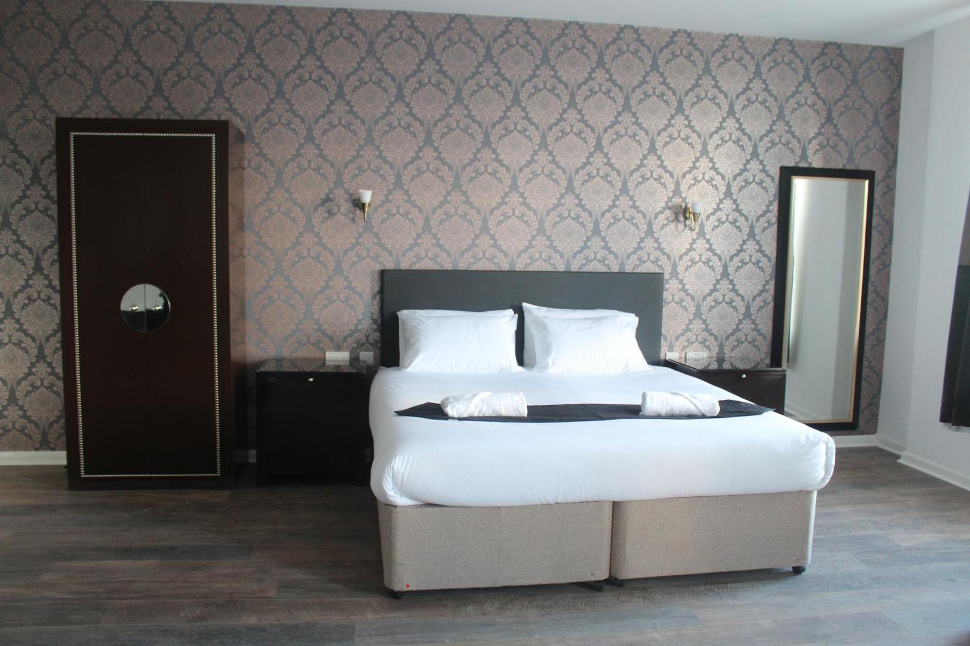 Hotel Park & 4*